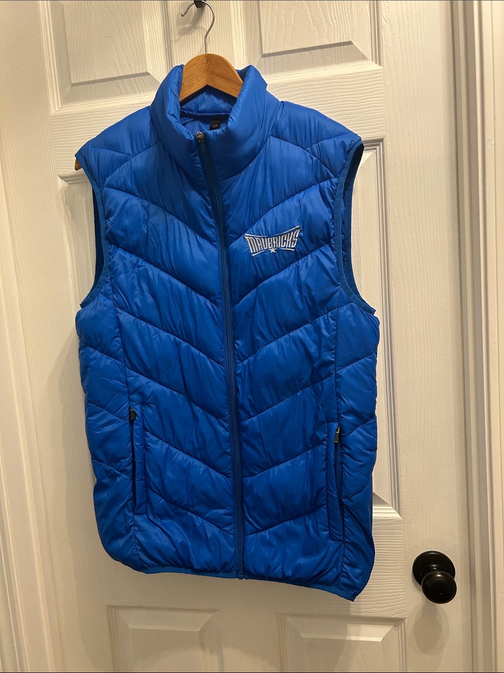 Blue Puffer Vest - Sleeveless Jacket Dallas Mavericks EUC
